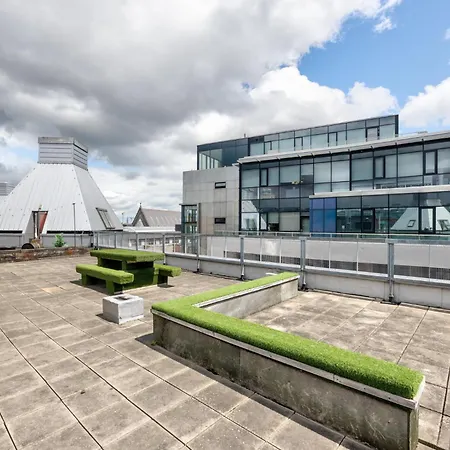 2 Bed With Roof Terrace 10 Min Walk To River Liffey دبلن