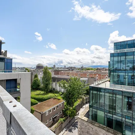 2 Bed With Roof Terrace 10 Min Walk To River Liffey * دبلن