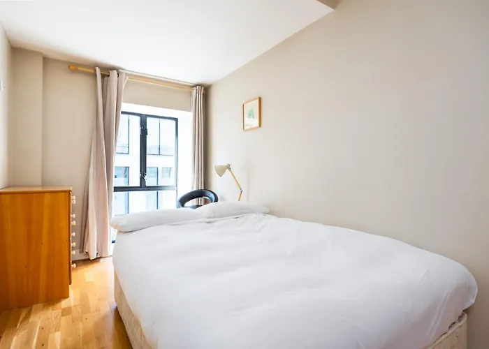 2 Bed With Roof Terrace 10 Min Walk To River Liffey דירה *