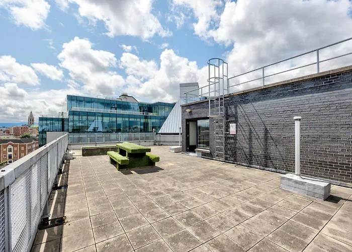 2 Bed With Roof Terrace 10 Min Walk To River Liffey *