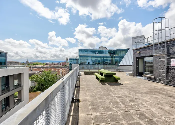 2 Bed With Roof Terrace 10 Min Walk To River Liffey דירה