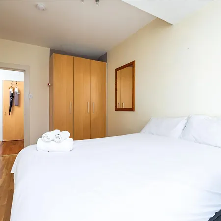 2 Bed With Roof Terrace 10 Min Walk To River Liffey Dublin